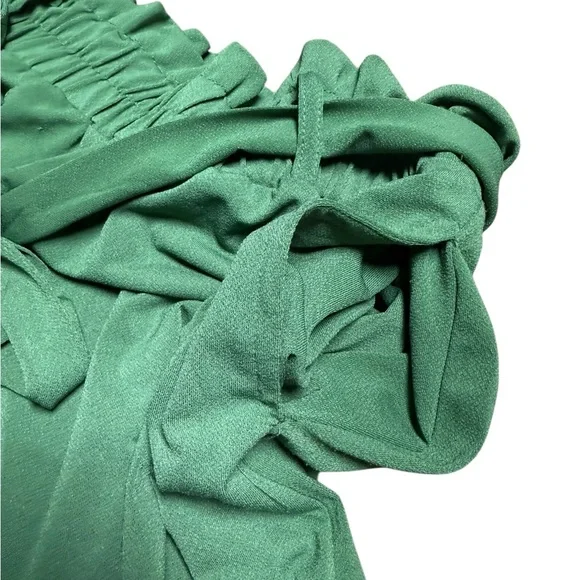 LulaRoe women’s size extra small green skort with belt and side pockets. - Picture 5 of 6